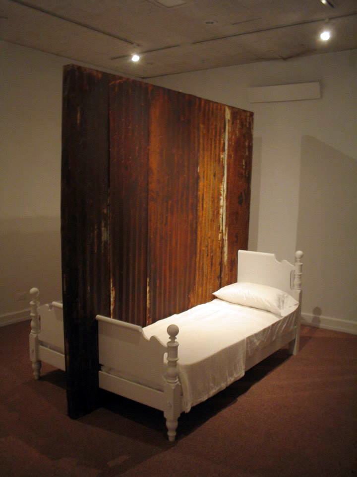 876 Days – The Border Bed